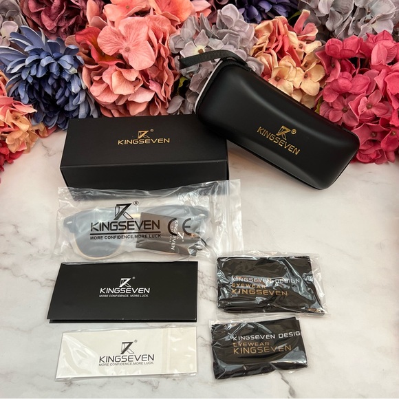 KINGSEVEN Walnut Wood Sunglasses with Black Lenses - Picture 13 of 16